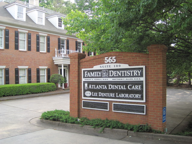 Dr. Robert S Ferrill, Jr. DDS | 565 Colonial Park Dr #100, Roswell, GA 30075, USA | Phone: (770) 993-6666