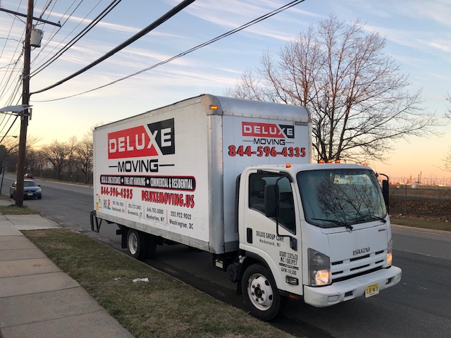 Deluxe Moving | 33 Nassau Ave, Brooklyn, NY 11222, USA | Phone: (844) 596-4335