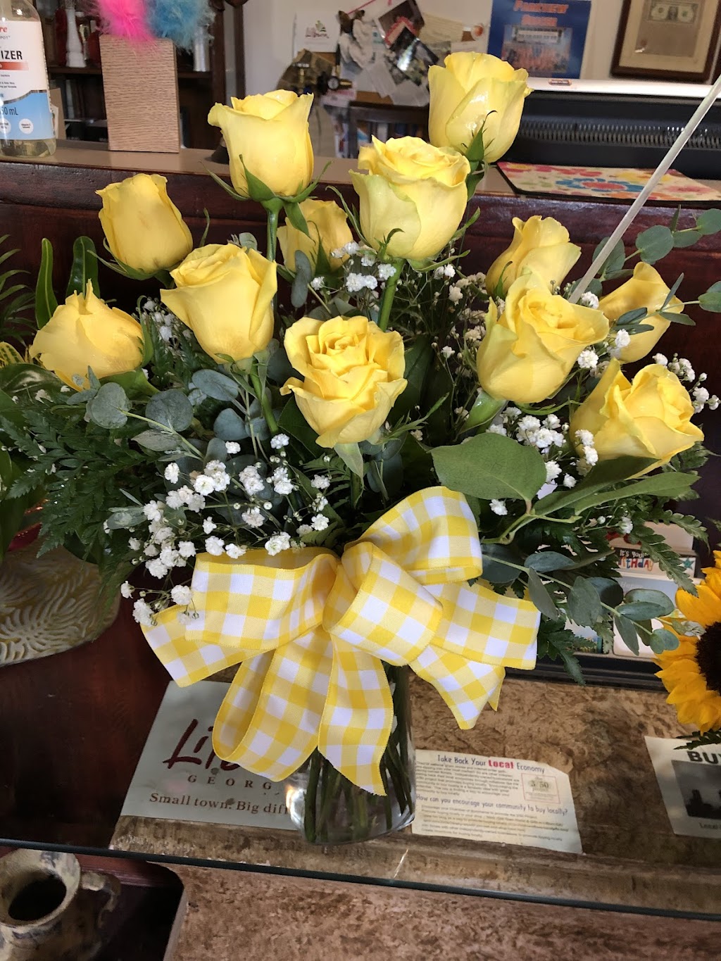 Old Town Flowers and Gifts | 79 Main St NW suite B, Lilburn, GA 30047, USA | Phone: (770) 921-4700