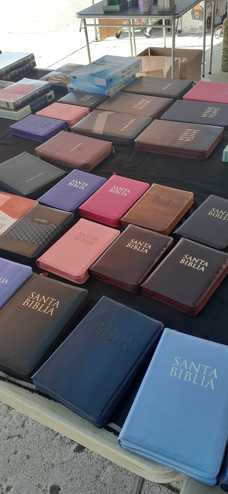 Librería Cristiana y Christian Bookstore | 21855 Palm Ln, Perris, CA 92570, USA | Phone: (951) 452-8637