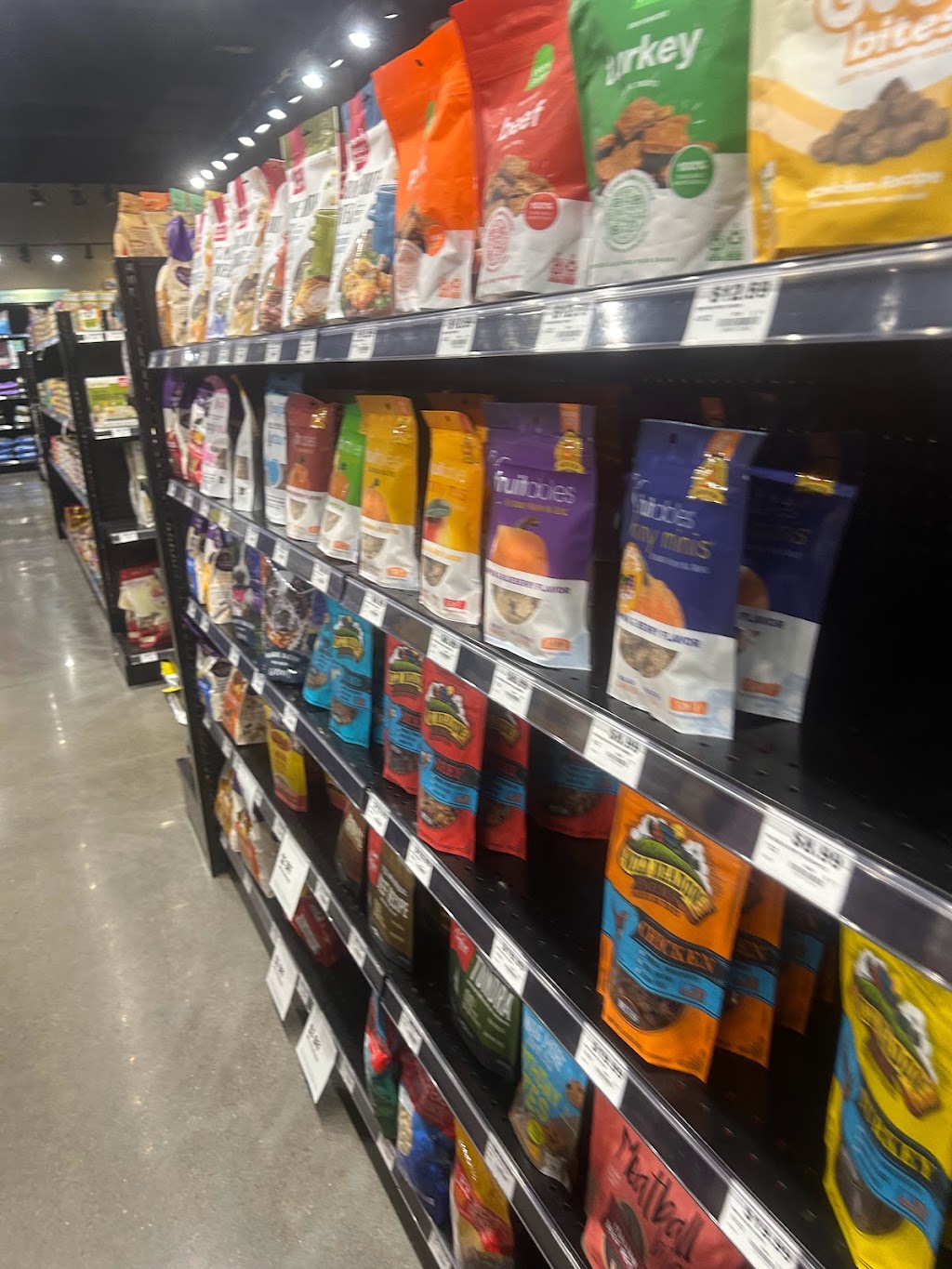 Chuck & Dons Pet Food & Supplies | 8022 Den Rd, Eden Prairie, MN 55344, USA | Phone: (612) 421-7317