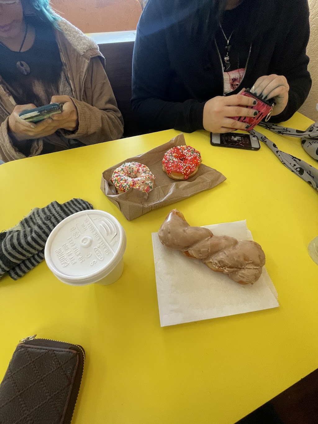 Ann’s Donuts | 4021 N Marks Ave, Fresno, CA 93722, USA | Phone: (559) 227-5916