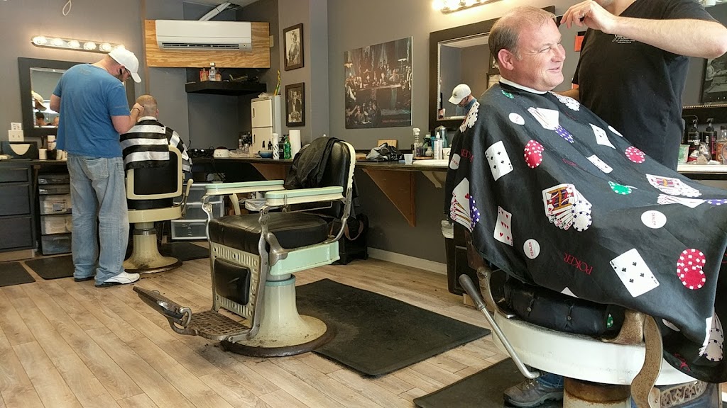 Giovannis Barber Shop | 343 E Cuyahoga Falls Ave, Akron, OH 44310, USA | Phone: (330) 928-7515