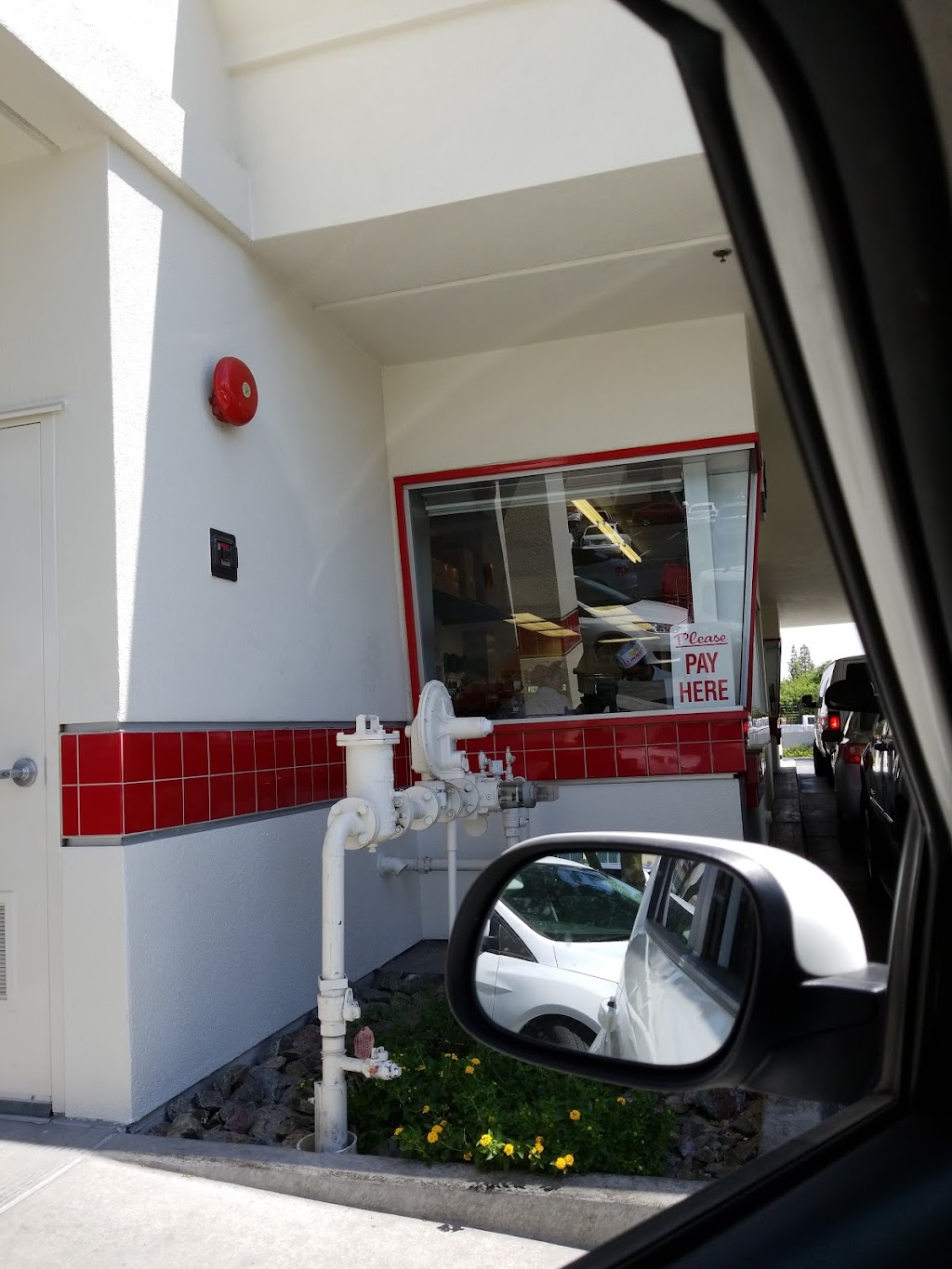 In-N-Out Burger | 2770 W Peoria Ave, Phoenix, AZ 85029, USA | Phone: (800) 786-1000