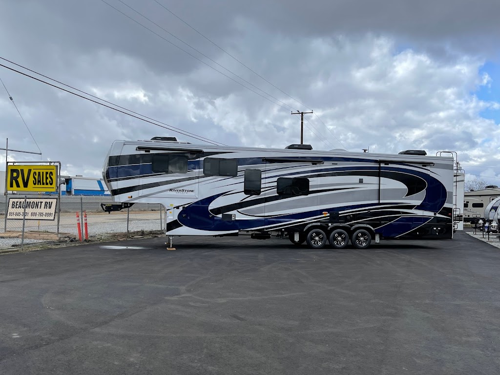 Beaumont RV | 910 Western Knolls Ave, Beaumont, CA 92223, USA | Phone: (800) 795-0991