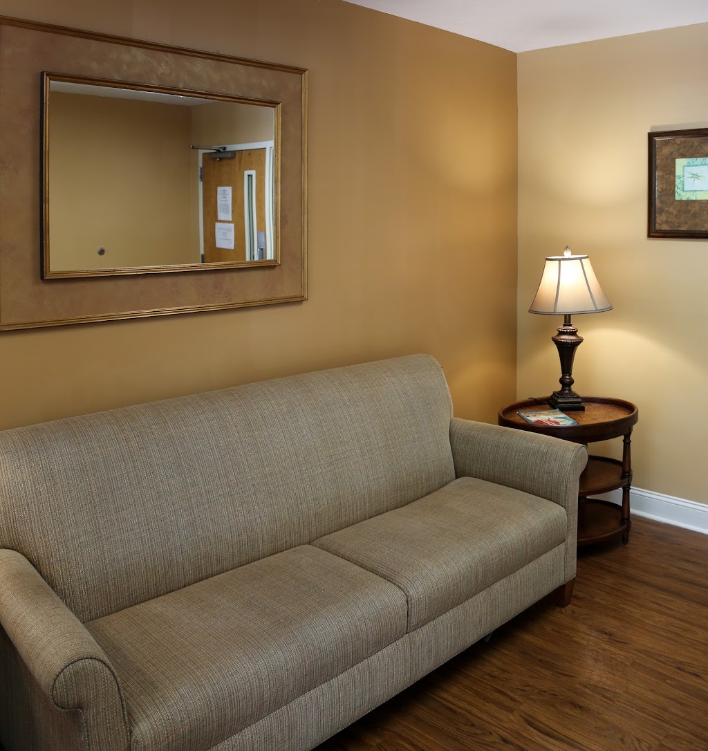 Newnan Health & Rehabilitation | 244 E Broad St, Newnan, GA 30263, USA | Phone: (770) 253-7160