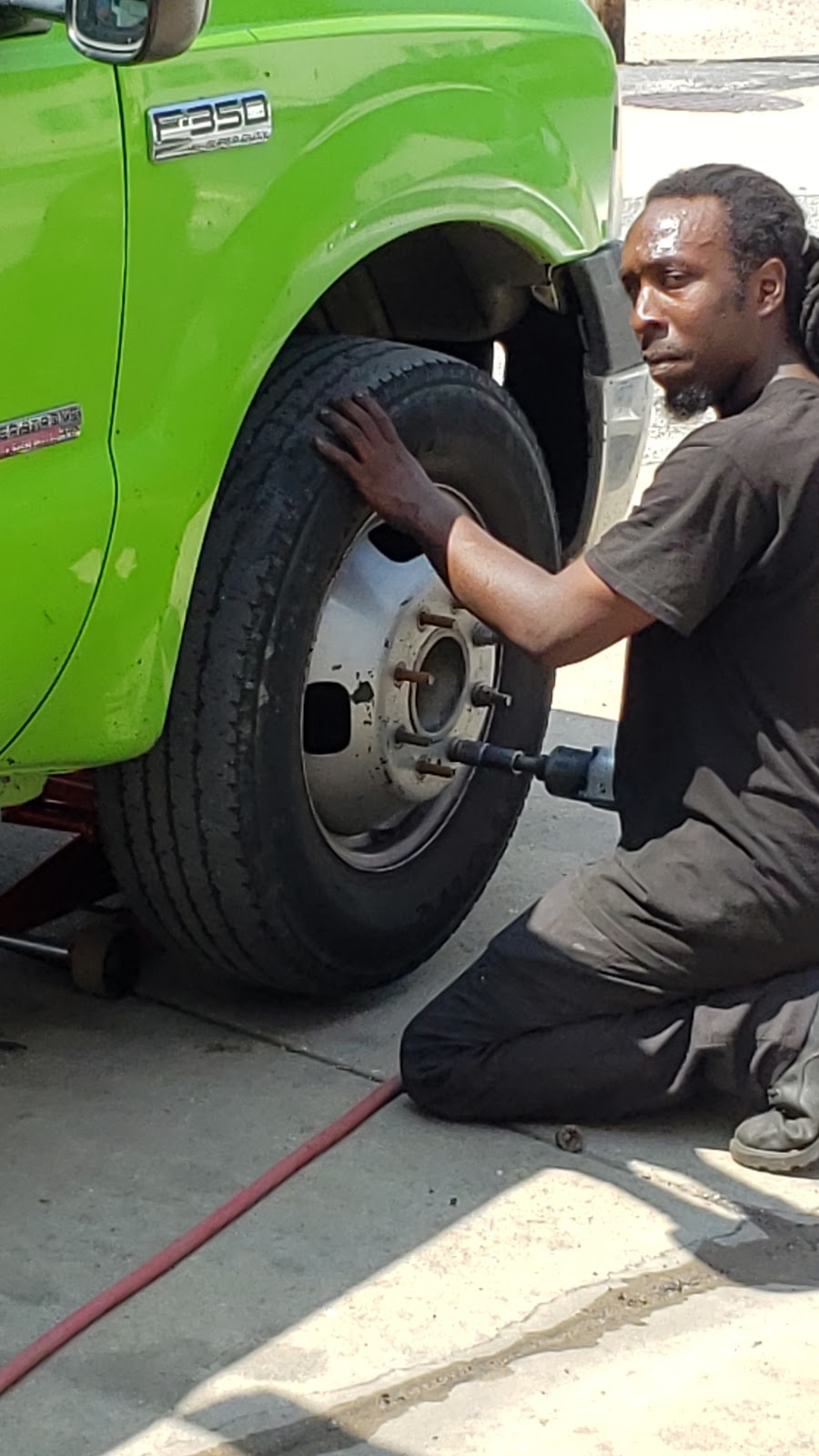 Fix-O-Flat - West Belleville | 5505 N Belt W, Belleville, IL 62226, USA | Phone: (618) 233-8749