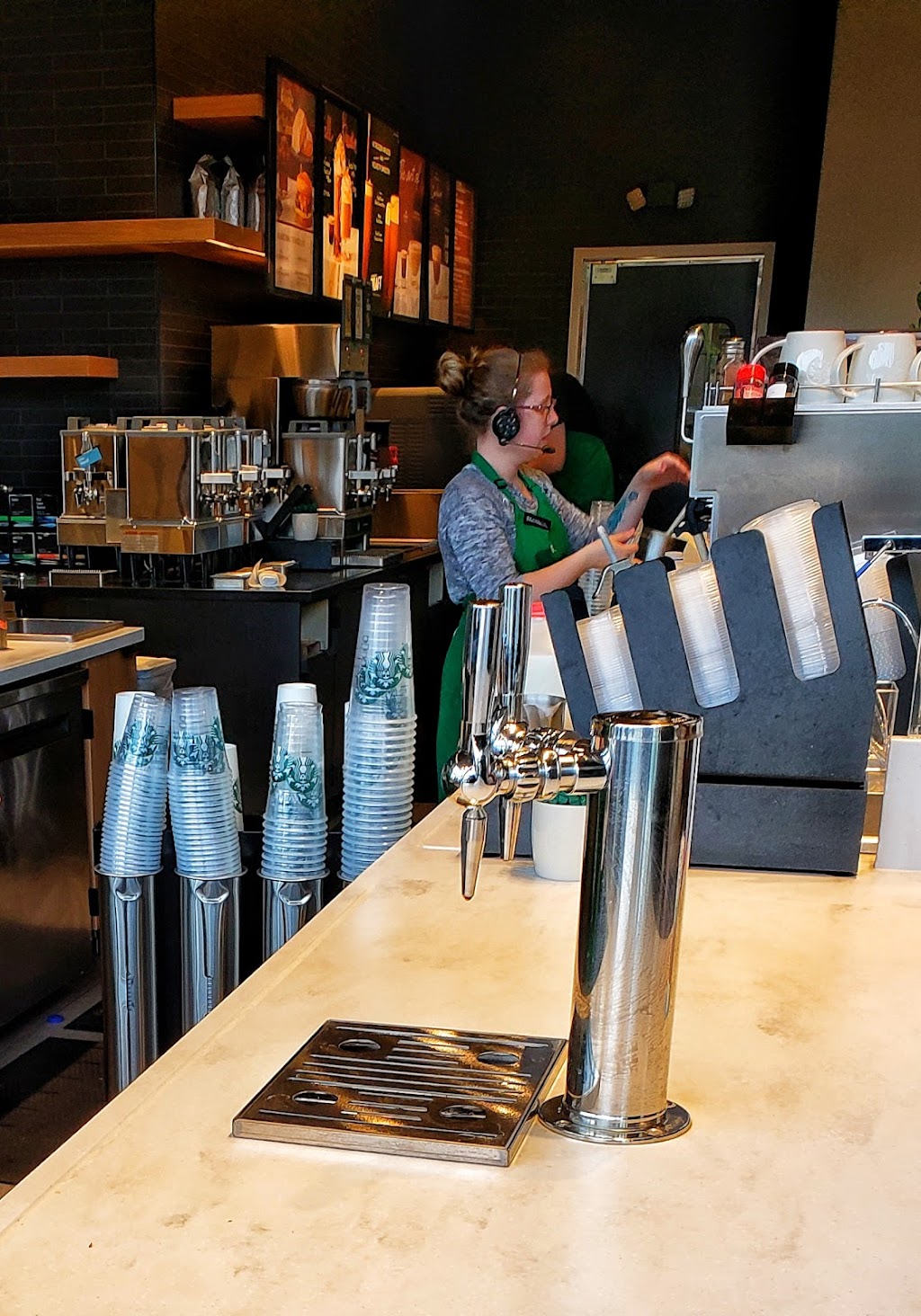 Starbucks | 1330 Wayzata Blvd, Wayzata, MN 55391, USA | Phone: (612) 503-6752