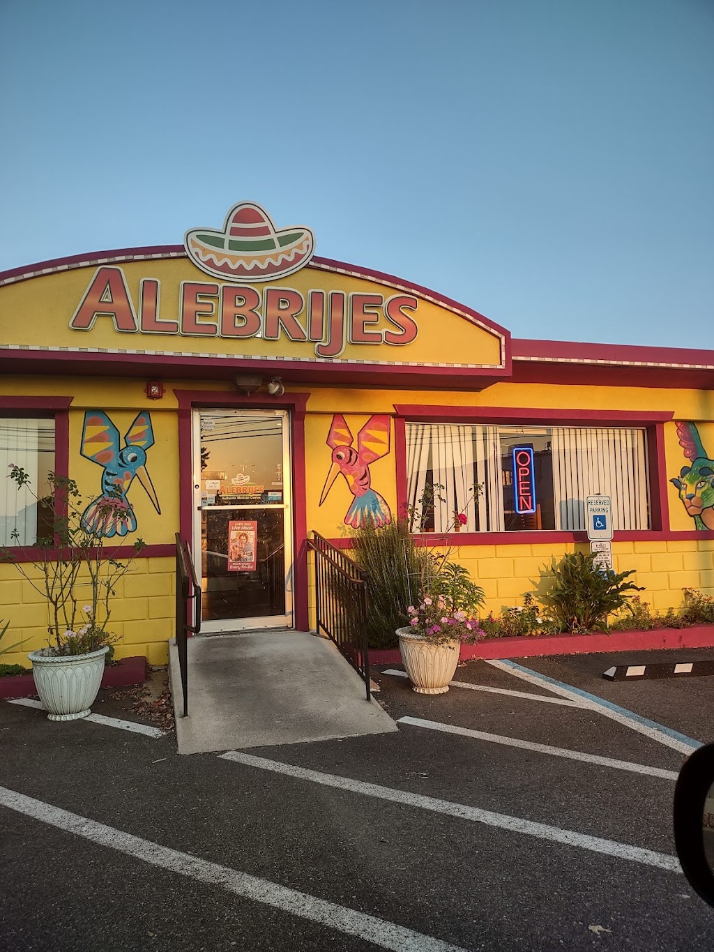 Alebrijes Restaurant | 305 N Mill Rd, Vineland, NJ 08360, USA | Phone: (856) 839-2750