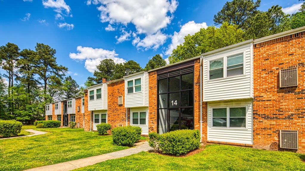 Pinewood Apartment Homes | 18 Tall Pine Dr, Hampton, VA 23666, USA | Phone: (757) 530-5083