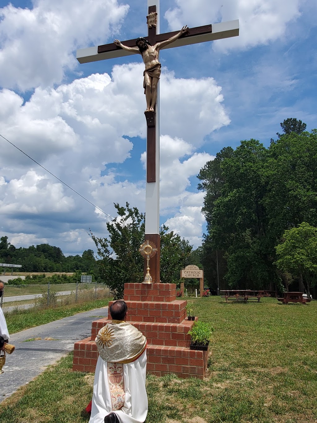 Our Lady of the Highways Catholic Church | 943 Ball Park Rd, Thomasville, NC 27360, USA | Phone: (336) 475-2667