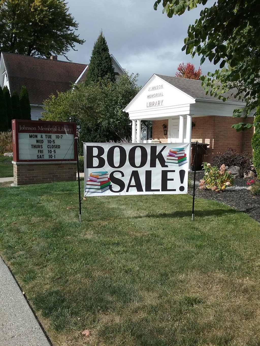 Johnson Memorial Library | 116 W High St, Hicksville, OH 43526, USA | Phone: (419) 542-6200