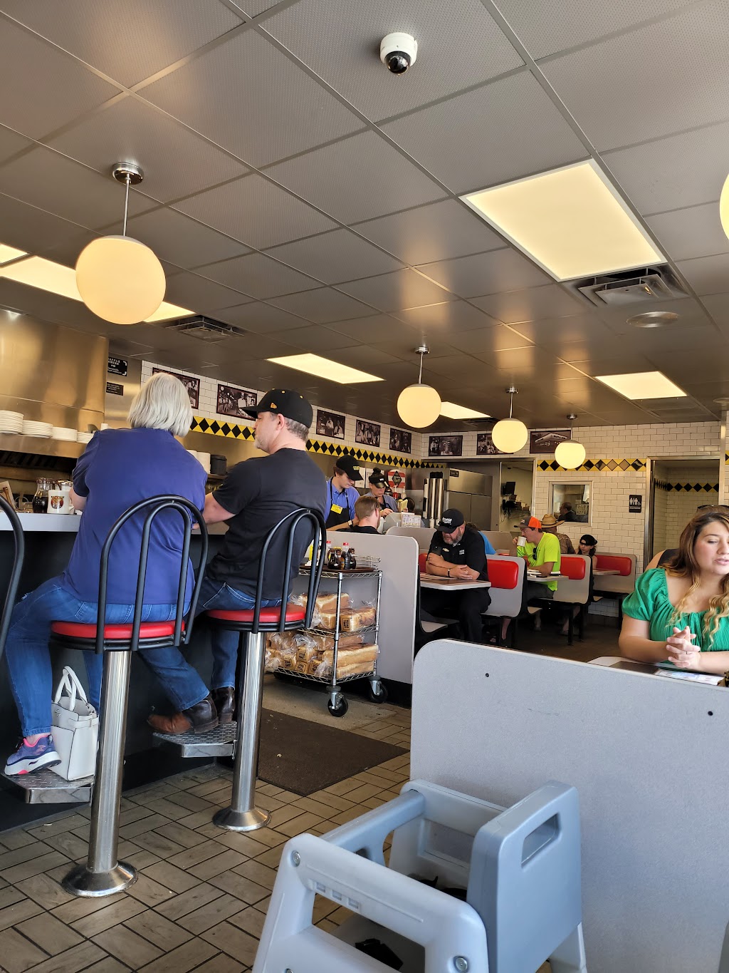 Waffle House | 819 S Cumberland St, Lebanon, TN 37087, USA | Phone: (615) 449-2459