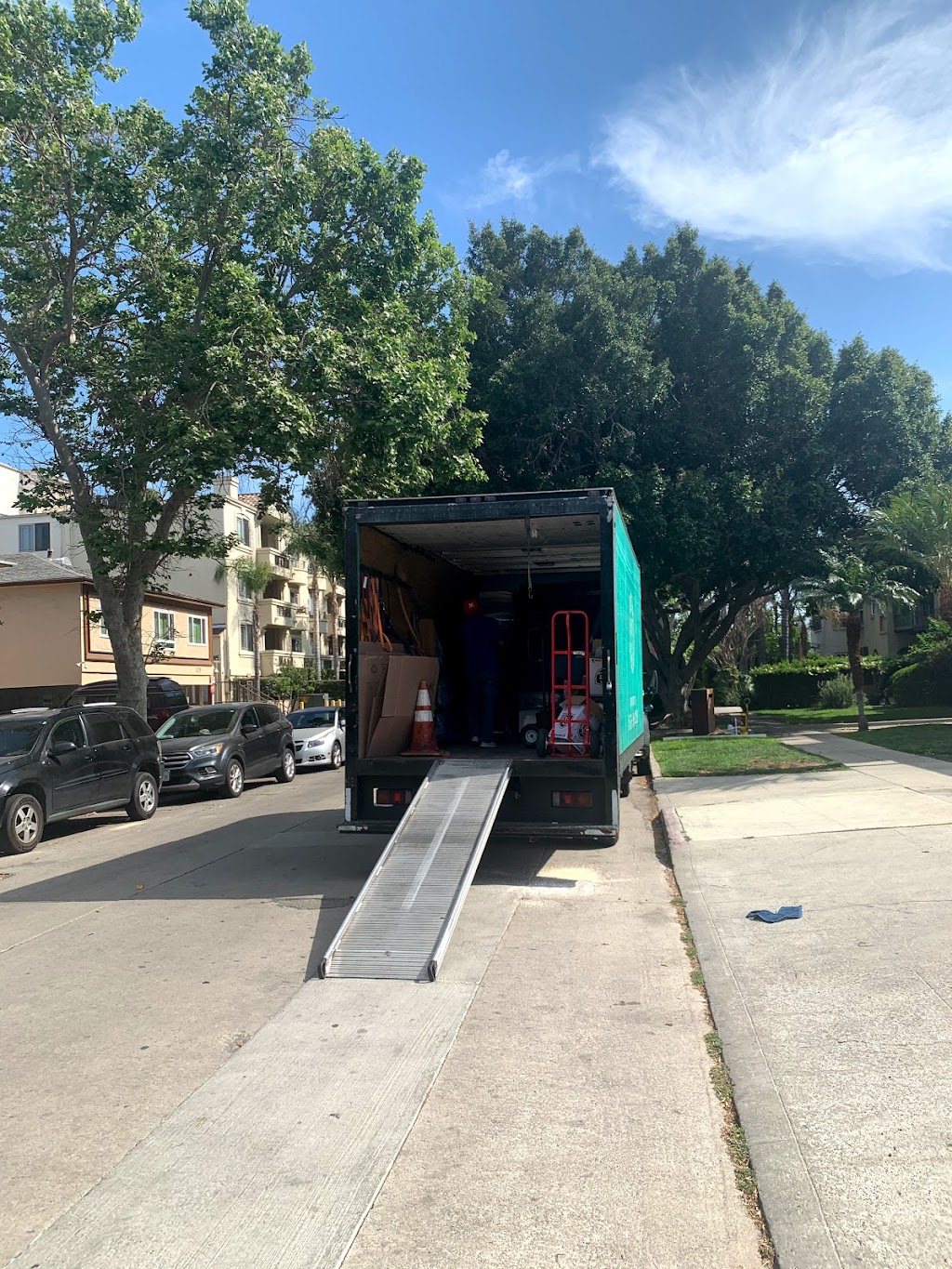 Solve Moving | 6300 Lankershim Blvd #326, North Hollywood, CA 91606, USA | Phone: (855) 299-2226