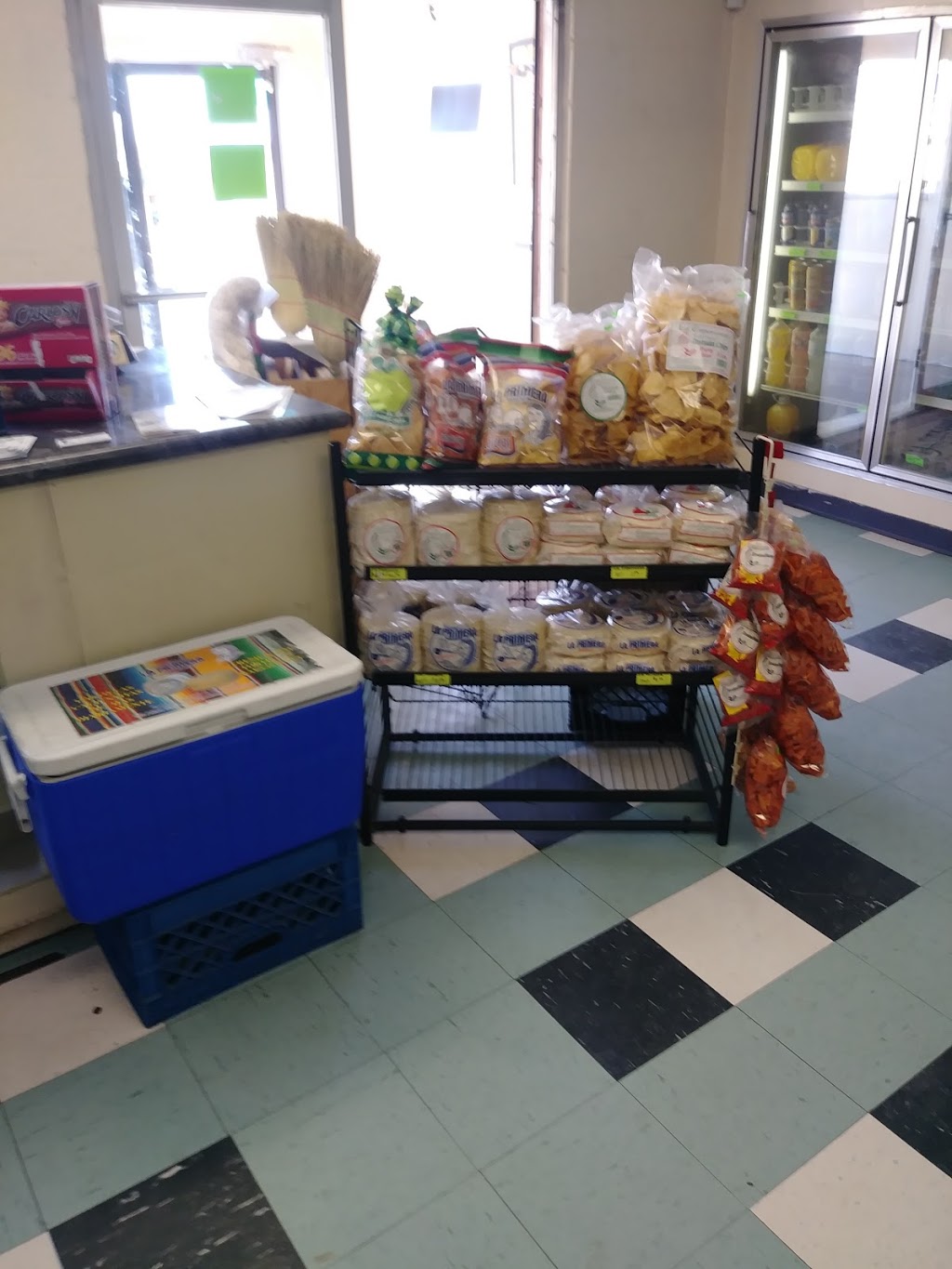 Las Mercedes Grocery | 100 Archangel Way, Chaparral, NM 88081, USA | Phone: (915) 440-0026