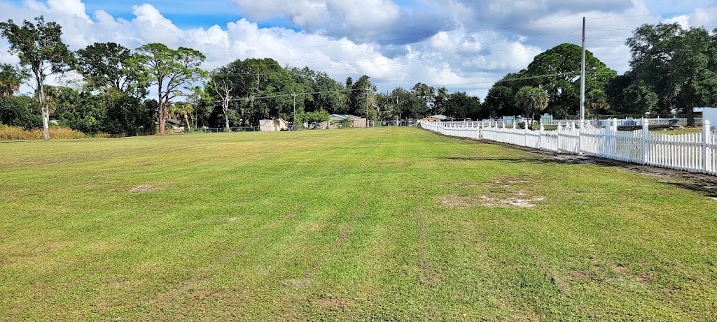 DAVIS MEMORIAL CEMETERY | 1000 Davis Pl, Titusville, FL 32796, USA | Phone: (321) 795-6305