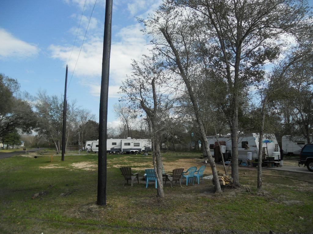 Houston Street RV Park | 17915 Houston St, Alvin, TX 77511, USA | Phone: (832) 743-8332