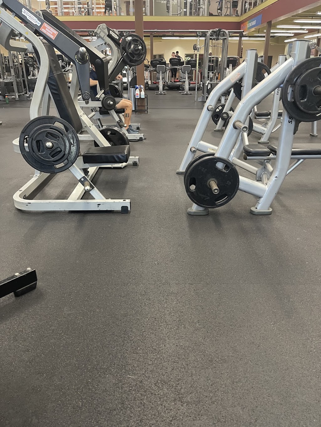 Onelife Fitness - Chesapeake Square Gym | 4628 Portsmouth Blvd, Chesapeake, VA 23321, USA | Phone: (757) 465-6900