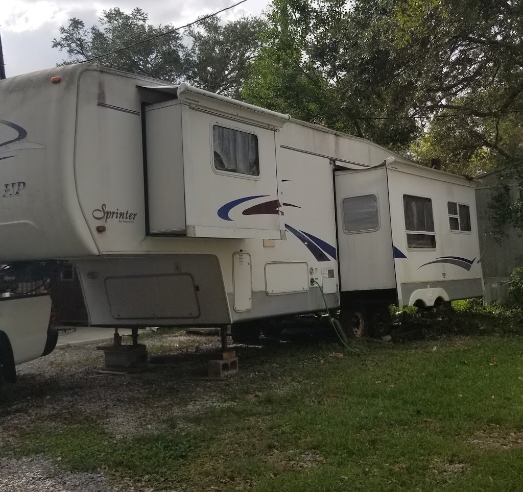 Covington Oaks Mobile Home Park | 1555 W 21st Ave, Covington, LA 70433, USA | Phone: (985) 273-4183