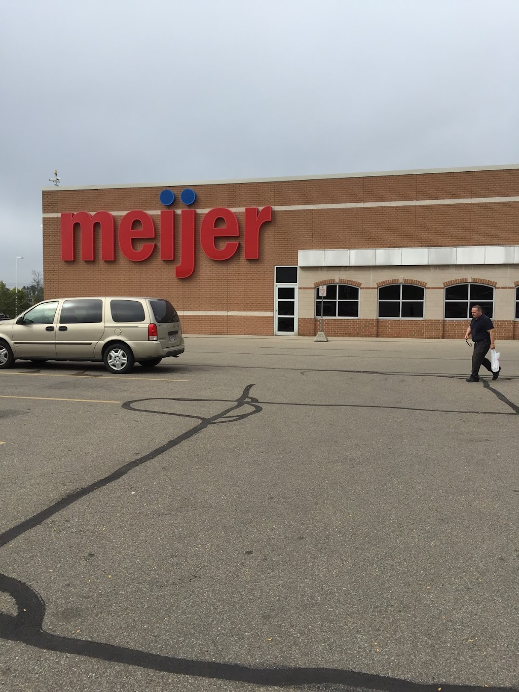 Meijer | 6325 S Gilmore Rd, Fairfield, OH 45014, USA | Phone: (513) 881-0100