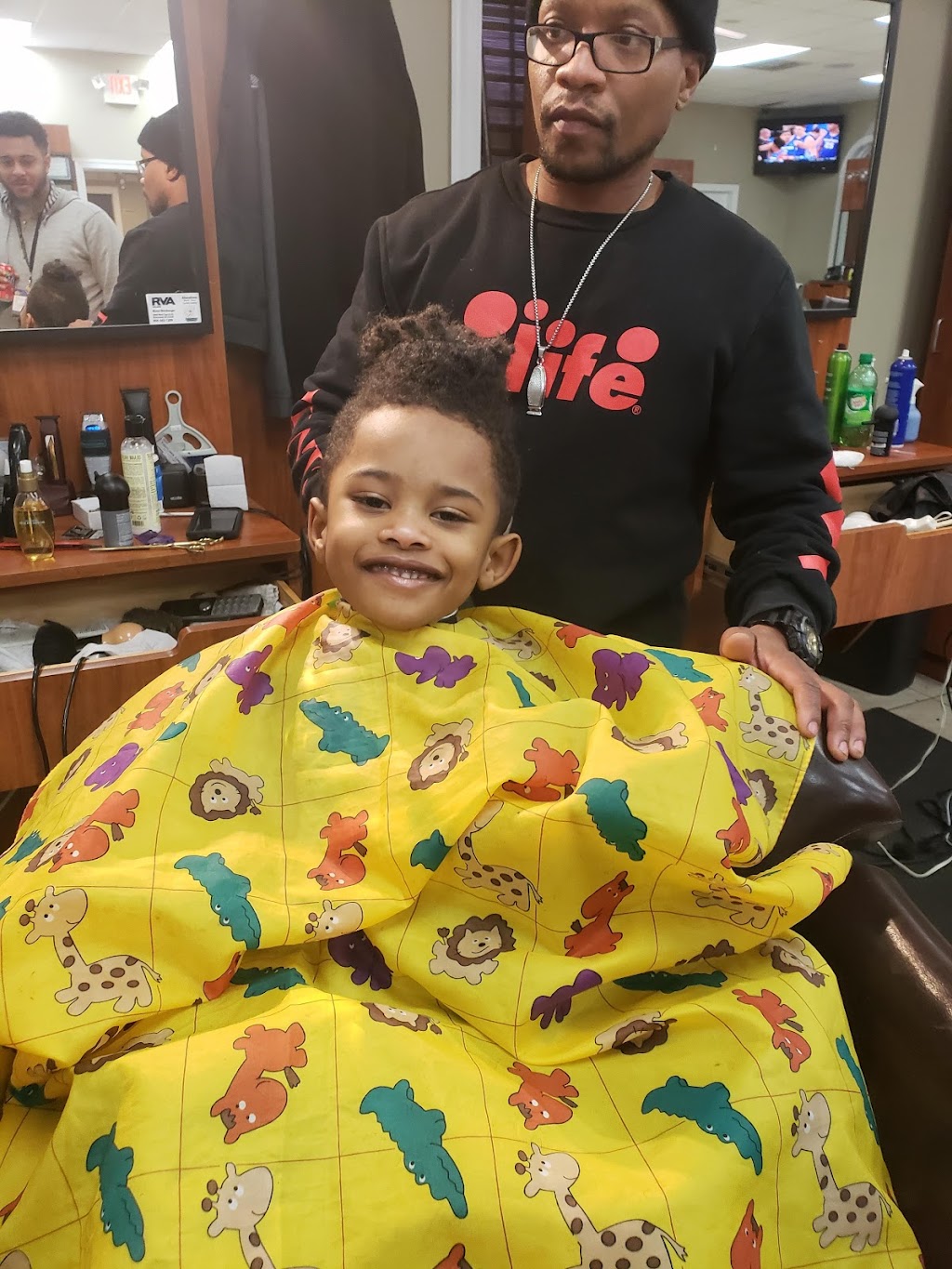 Dees Barbershop | 1203 N Laburnum Ave, Richmond, VA 23223, USA | Phone: (804) 308-2696