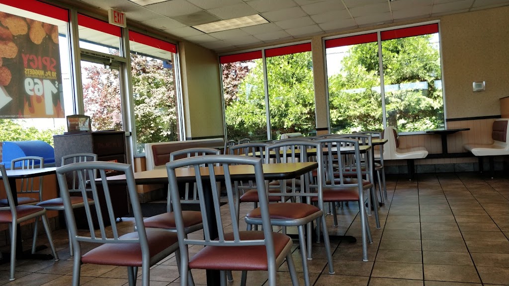 Burger King | 8699 SW Robert Burns Dr, Wilsonville, OR 97070, USA | Phone: (503) 682-2942