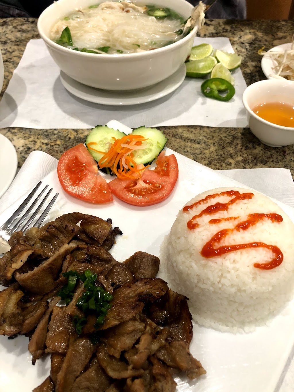 5 Stars Pho Restaurant | 4950 La Sierra Ave, Riverside, CA 92505, USA | Phone: (951) 772-0700