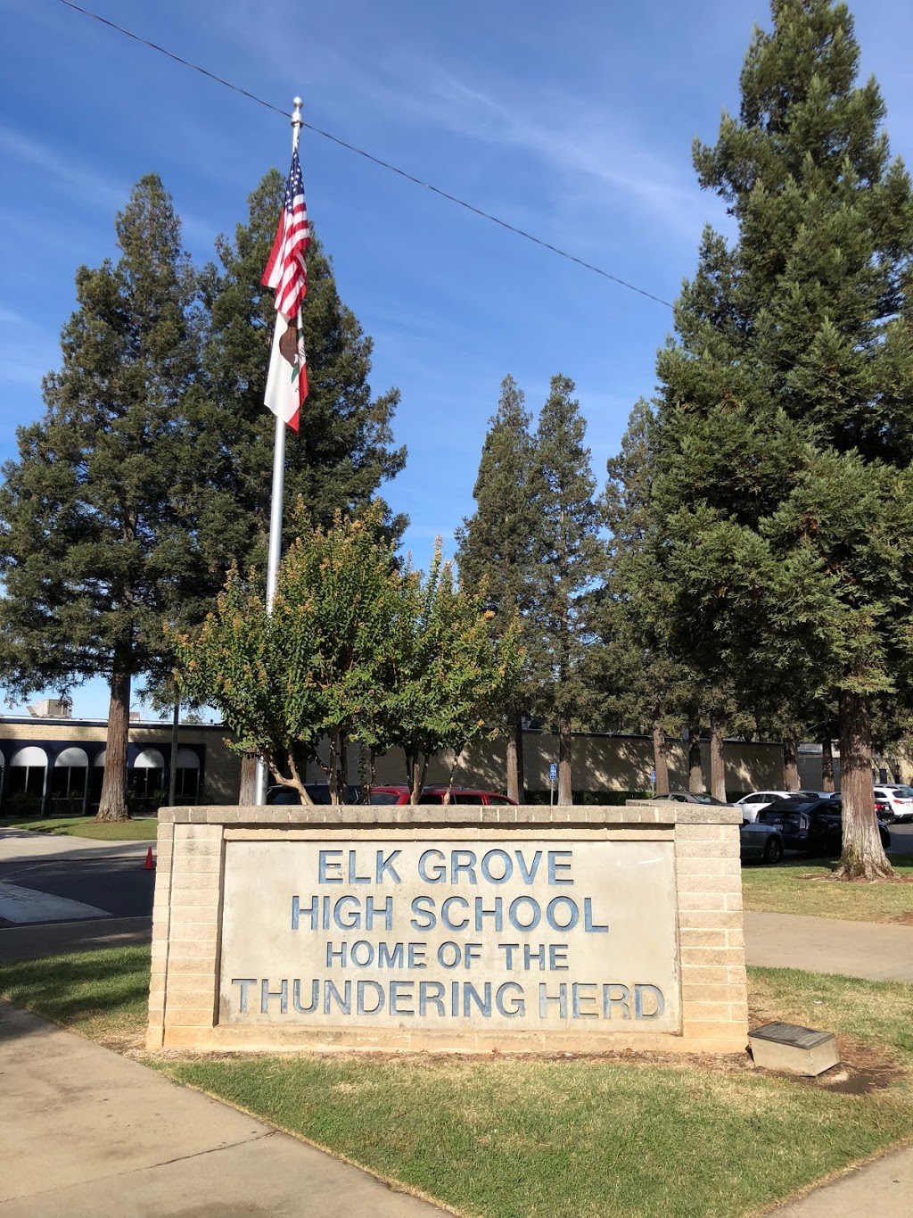 Elk Grove High School | 9800 Elk Grove Florin Rd, Elk Grove, CA 95624, USA | Phone: (916) 686-7741
