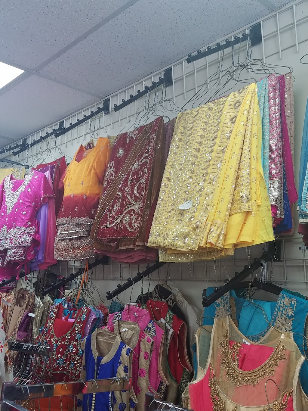 Silar East and West Fashions | 992 FL-7, North Lauderdale, FL 33068, USA | Phone: (954) 917-4848