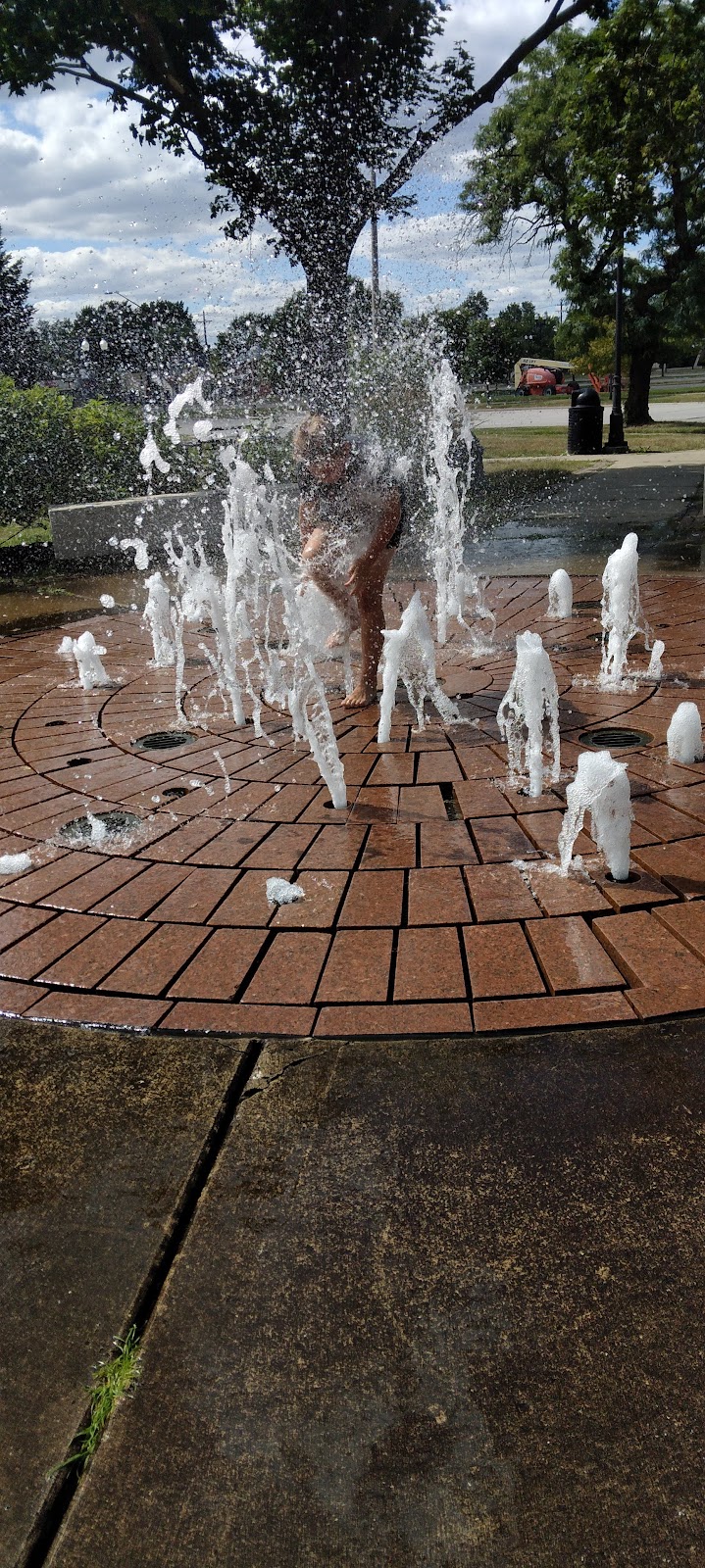 Wyandotte Fountain | Eureka Rd & Biddle Ave, Wyandotte, MI 48192, USA | Phone: (734) 324-7190