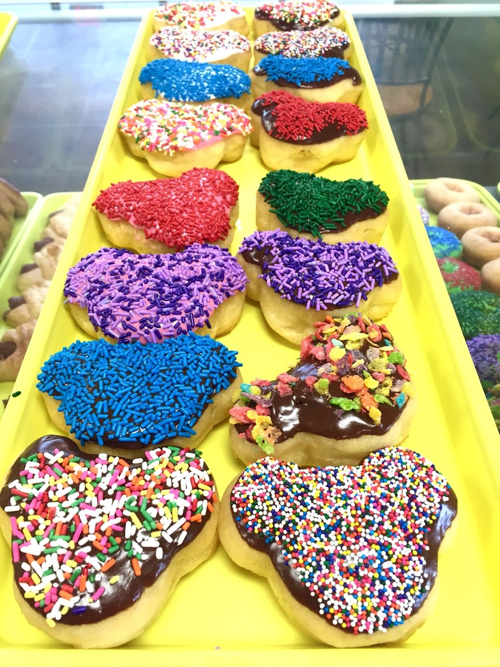 Mustang Donuts | 1337 East hwy 152 #117, Mustang, OK 73064, USA | Phone: (405) 261-0922