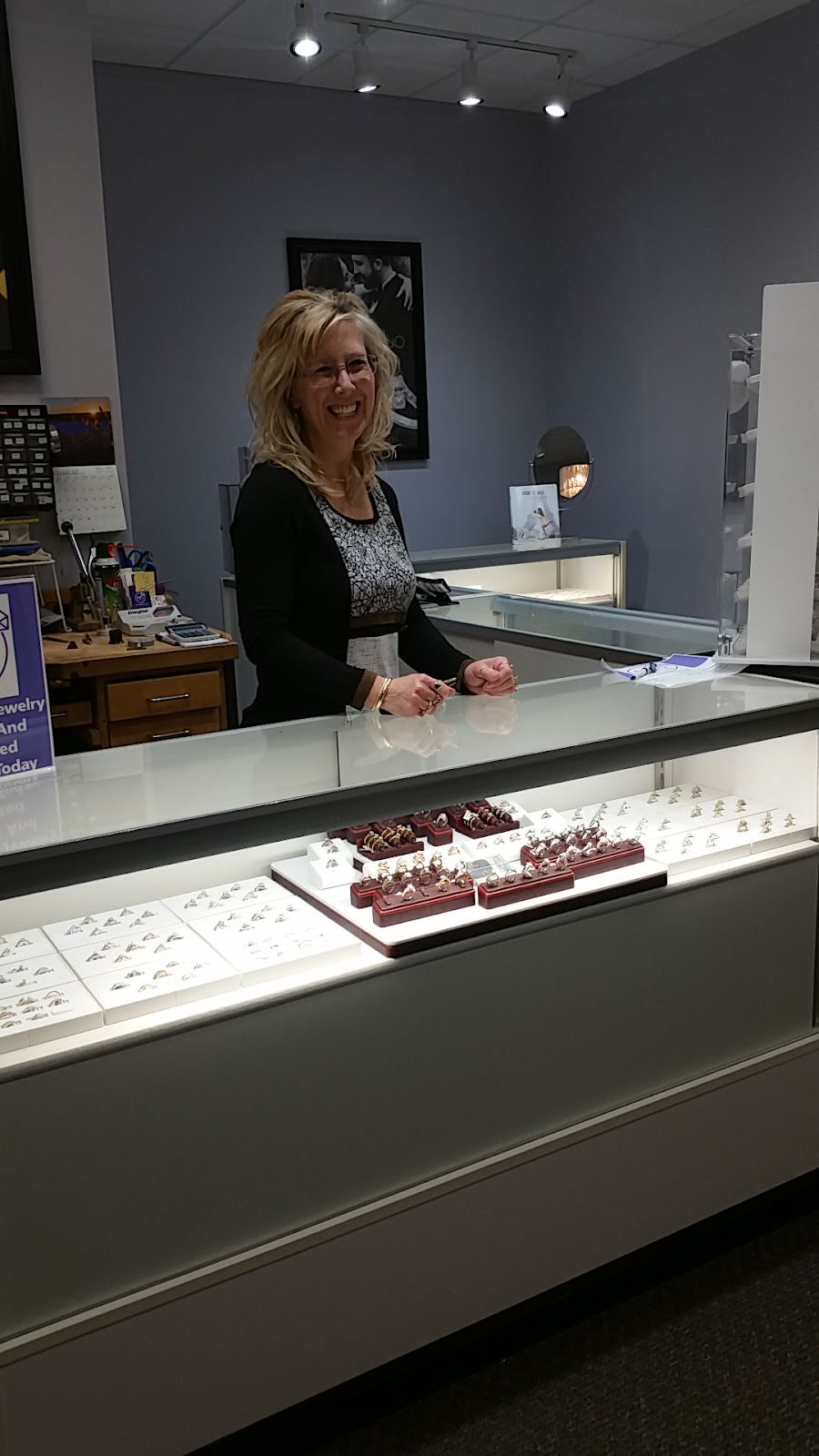 Beths Jewelry Shop | 1621 Dorset Ln, New Richmond, WI 54017, USA | Phone: (715) 246-7550