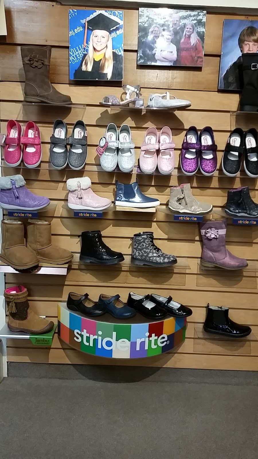 Giblings Footwear | 382 Ramapo Valley Rd A, Oakland, NJ 07436 | Phone: (201) 337-7971