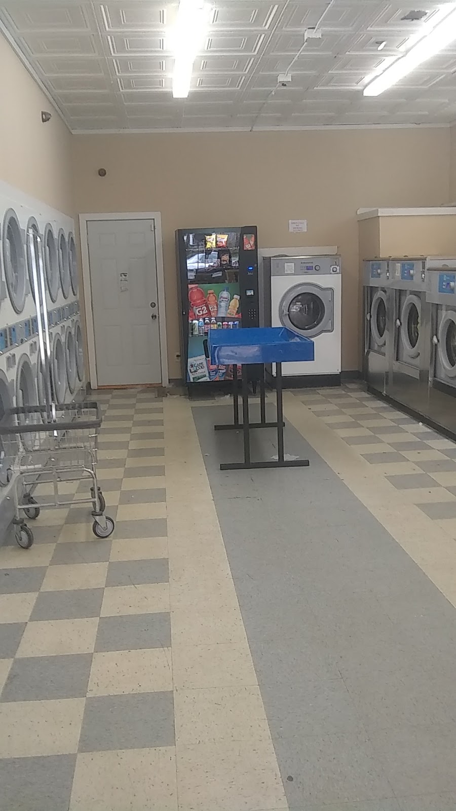 East River Coin Laundry | 919 E River St, Elyria, OH 44035, USA | Phone: (440) 323-5111