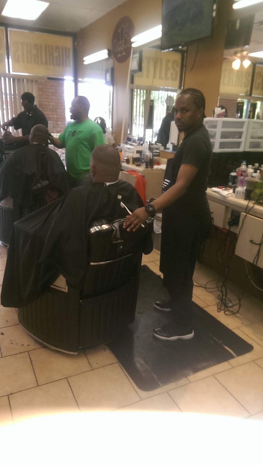 C Js First Class Cuts Barber | 1890 Berryhill Rd # 107, Cordova, TN 38016 | Phone: (901) 737-7677