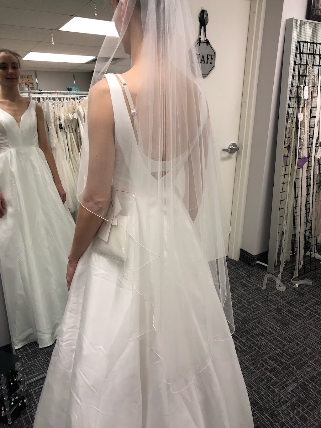 Budget Bridal Outlet | 504 3rd St SE, Osseo, MN 55369, USA | Phone: (763) 220-2319