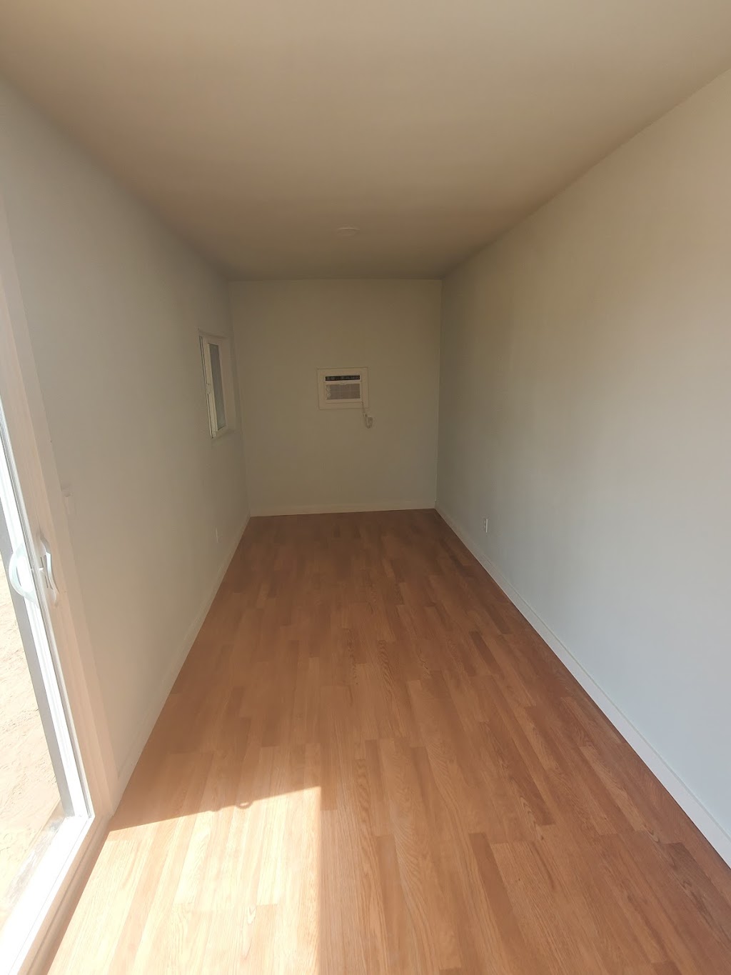 Hill containers | 22035 N Black Cyn Hwy, Phoenix, AZ 85027, USA | Phone: (623) 223-2699