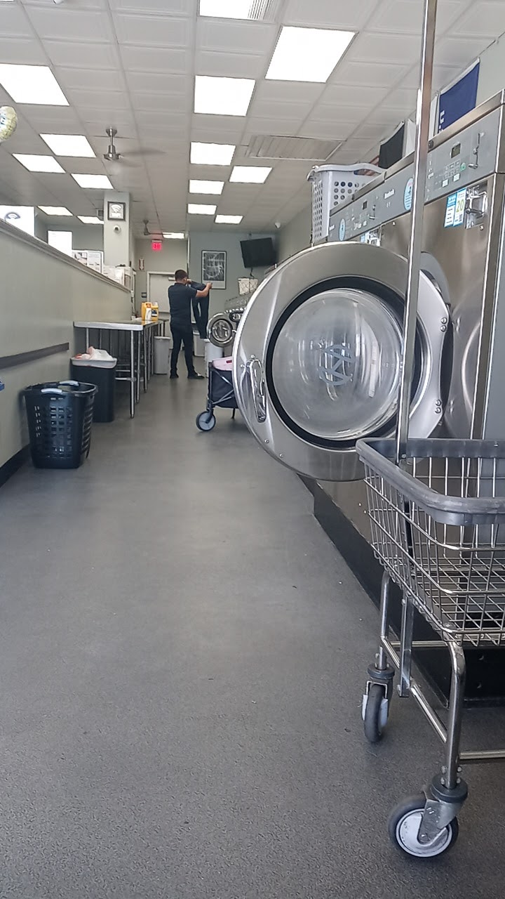 Wash & Dry Laundromat | 4140 N West Ave, Fresno, CA 93705 | Phone: (559) 701-6973