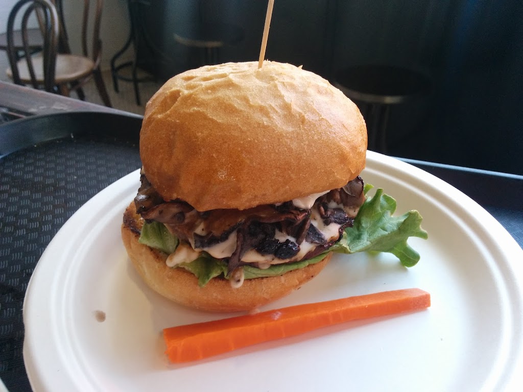 Healthy Junk at the House | Anaheim Packing House, 440 S Anaheim Blvd #209B, Anaheim, CA 92805, USA | Phone: (714) 833-5768