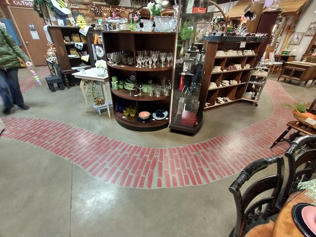 Copper Creek Resale & Discount Center | 422 Wisconsin Trunk Hwy 11, Janesville, WI 53548, USA | Phone: (608) 876-4141