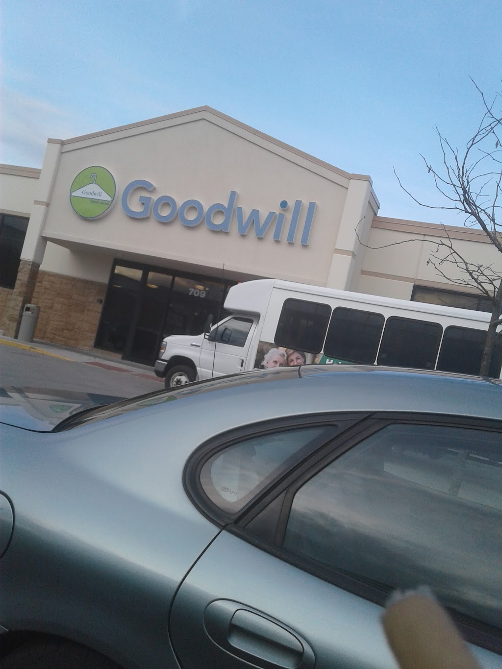 Goodwill Store | 709 US 31 S, Greenwood, IN 46142, USA | Phone: (317) 524-3663