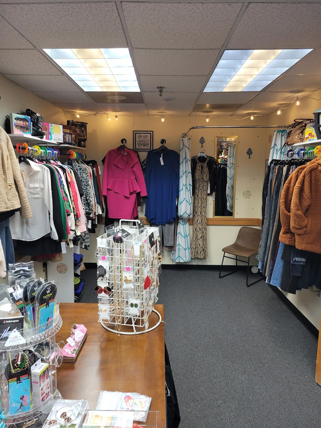 Mutually Yours Boutique & Consignment | 11 Parkway Cir Suite 101, New Castle, DE 19720, USA | Phone: (302) 566-5244