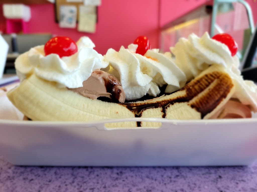 ICE CREAM HUT VIERA | 5380 Stadium Pkwy, Rockledge, FL 32955, USA | Phone: (321) 877-2154