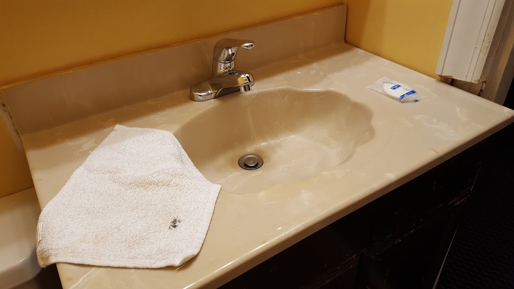 Green Crest Motel | 741 S High St, Mt Orab, OH 45154, USA | Phone: (937) 444-4115