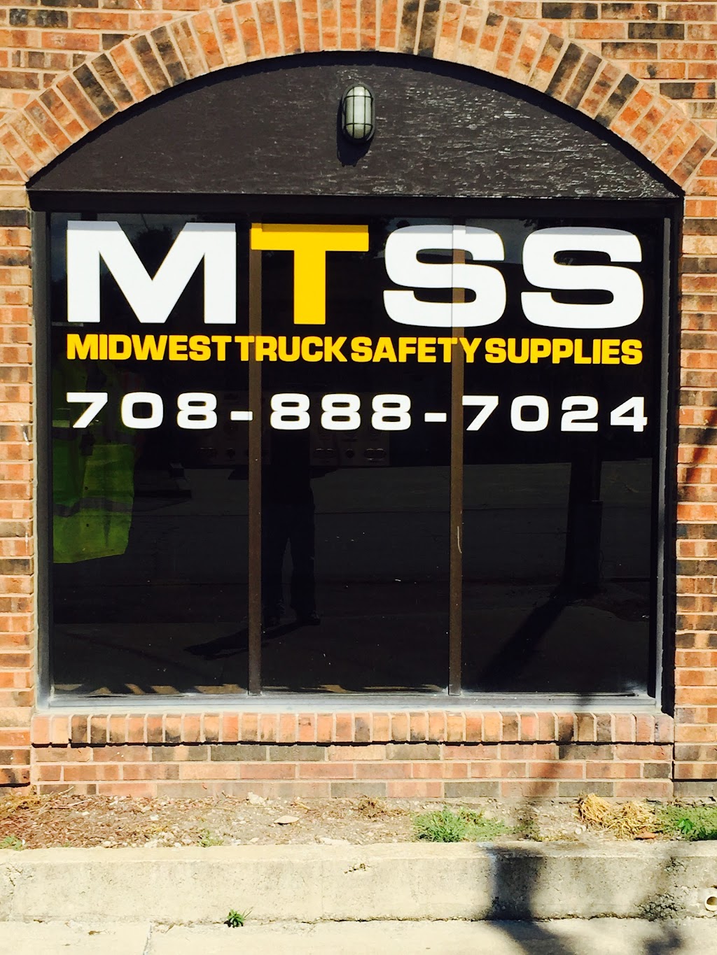 Midwest Tow Truck Parts | 150 W 168th St, South Holland, IL 60473, USA | Phone: (708) 888-7024