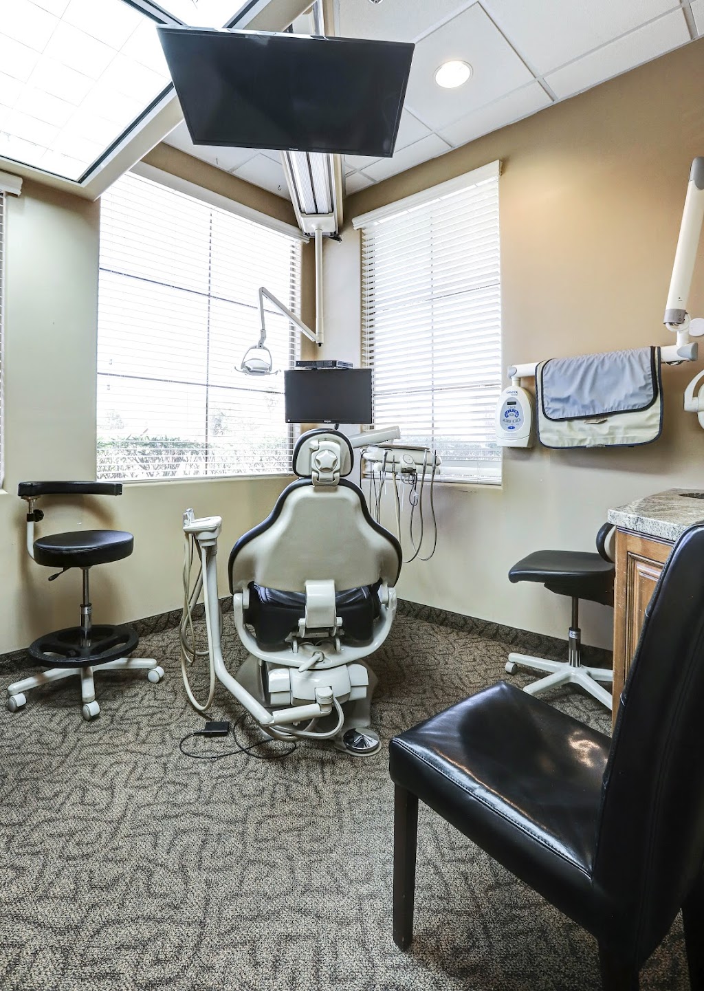 Gilbert Road Dental Care | 944 N Gilbert Rd Ste 104, Mesa, AZ 85203, USA | Phone: (480) 834-5000