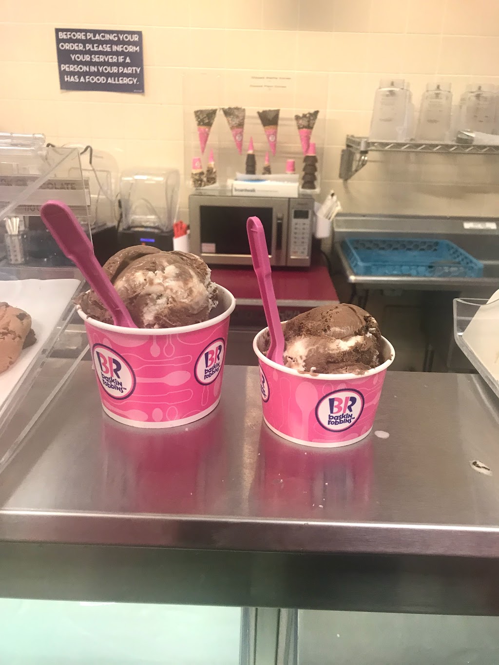 Baskin-Robbins | 785 1st St, Gilroy, CA 95020, USA | Phone: (408) 842-8842