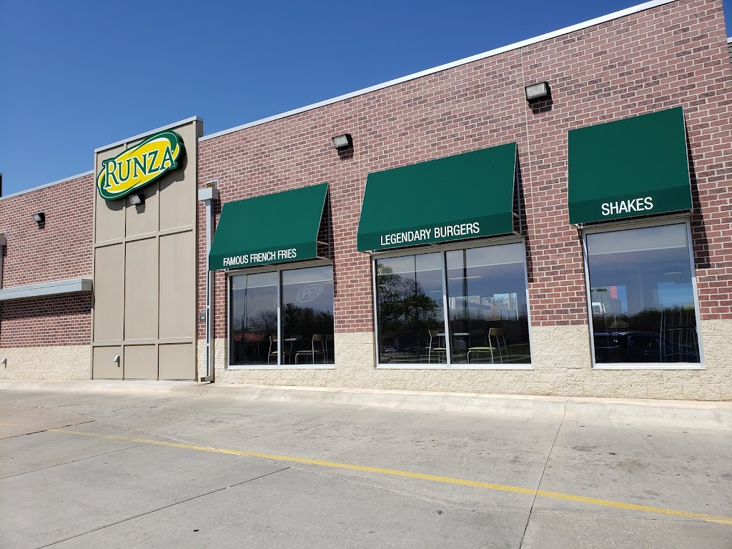 Runza Restaurant | 4320 S 33rd St, Lincoln, NE 68516, USA | Phone: (402) 488-6701