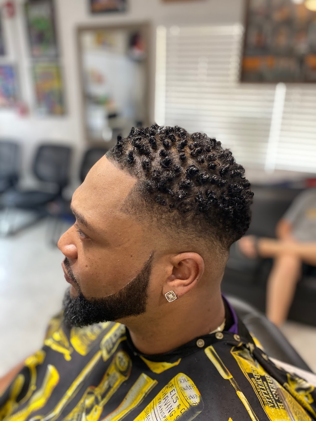 Leonards barbershop | 11925 NW Grand Ave, El Mirage, AZ 85335 | Phone: (623) 552-9638