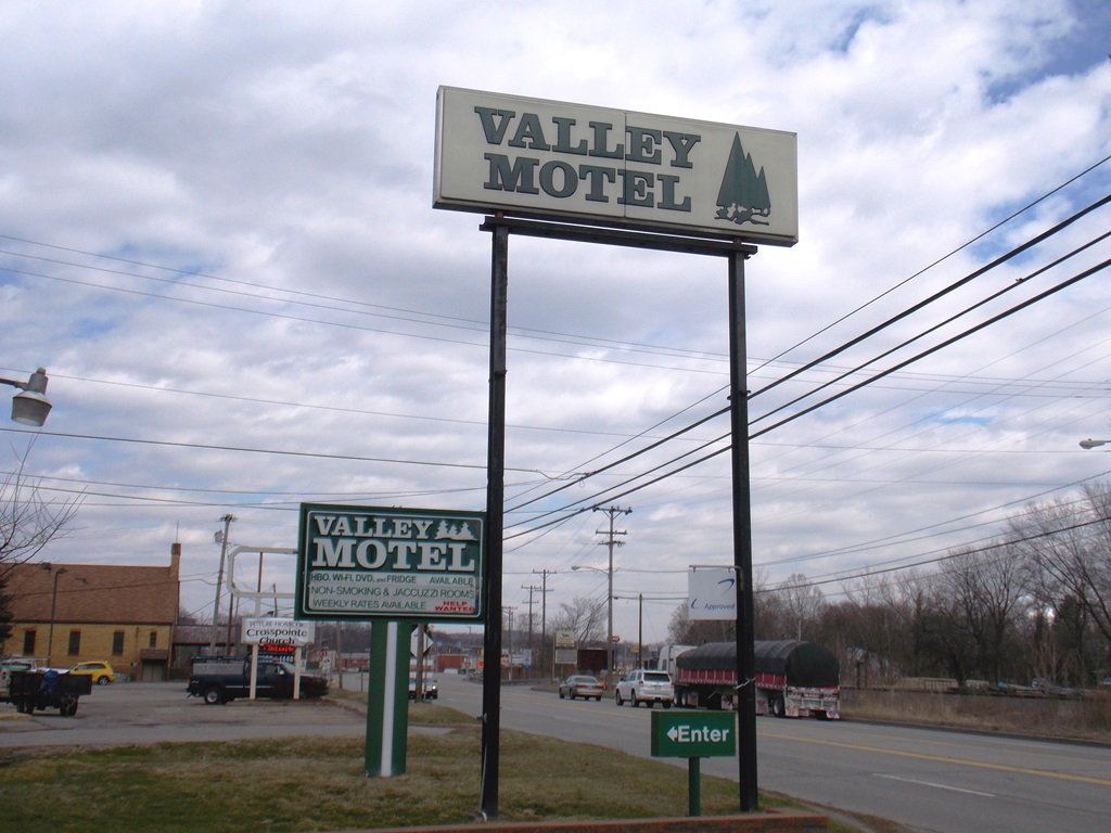 Valley Motel | 2571 Freeport Rd, Pittsburgh, PA 15238, USA | Phone: (412) 828-7100